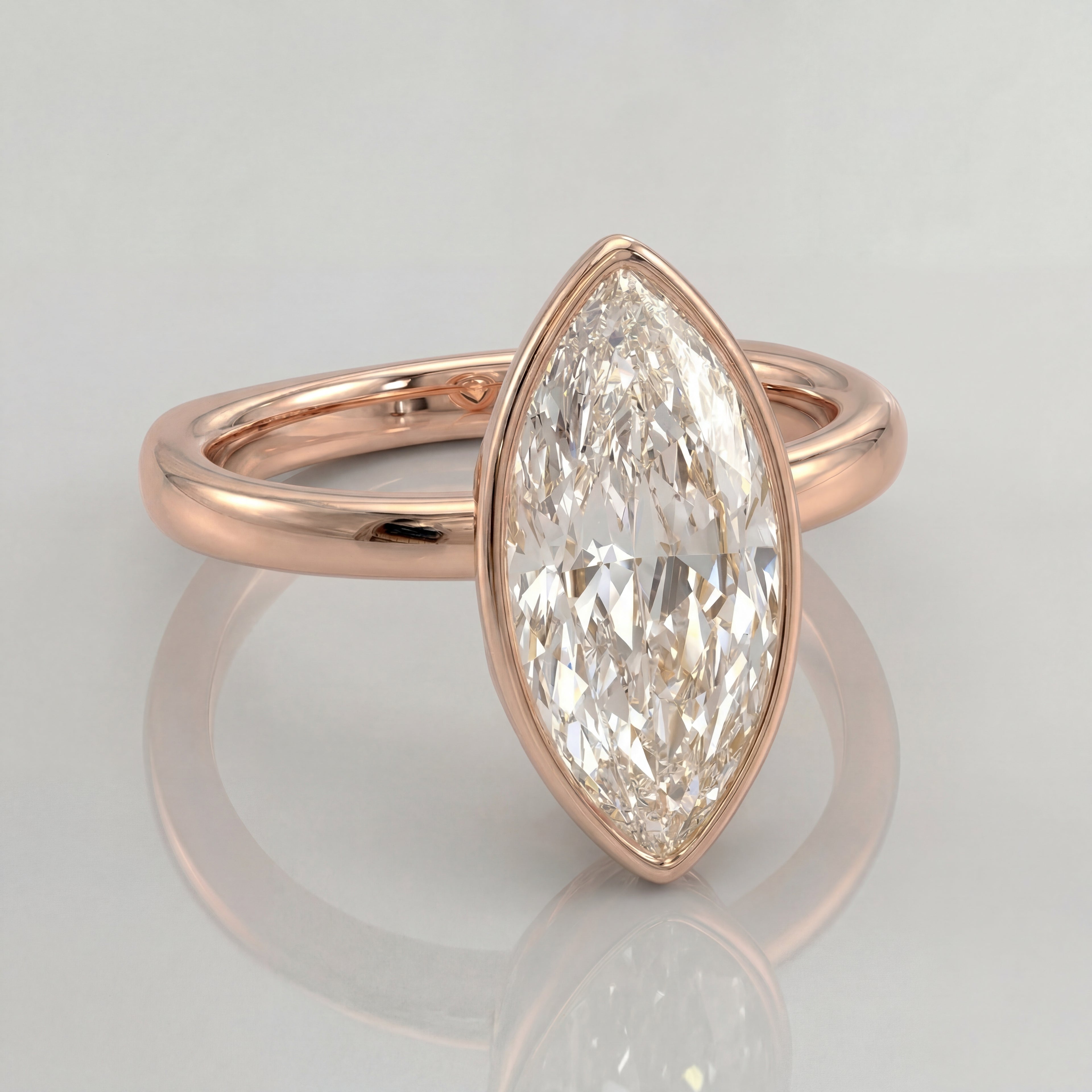 The Bezel・Marquise