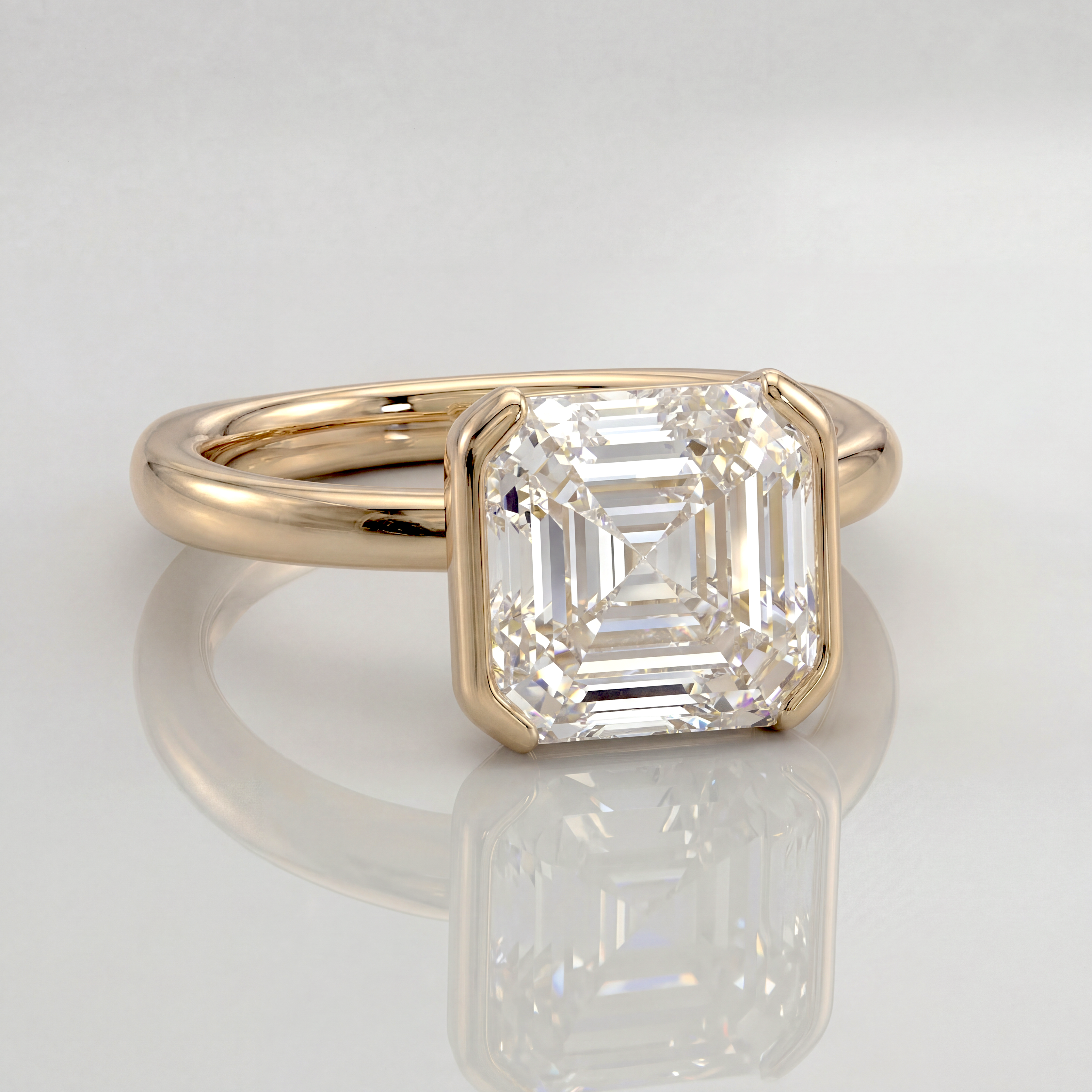 The Half-Bezel ・ Asscher